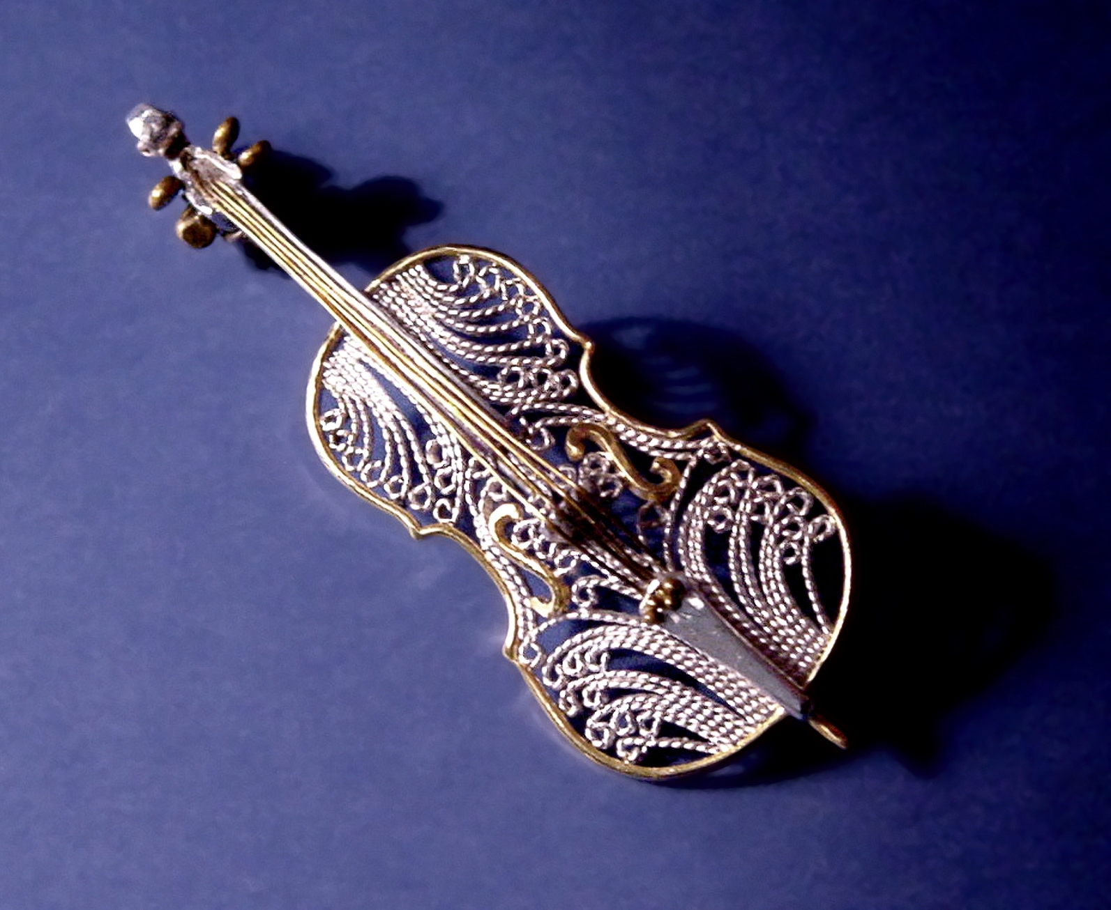 Russian Filigree Filler Wire in fine silver, milled by Victoria Lansford