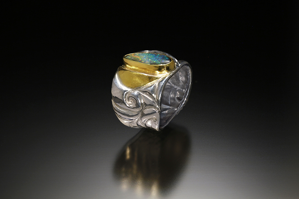 chased ring showcasing the intricate Eastern repoussé and keum boo techniques