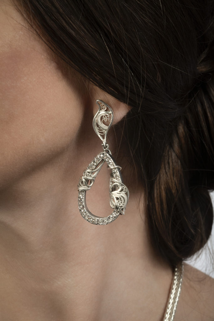 Starlit Nights, Russian filigree earrings by Victoria Lansford; photo by Pat Vasquez-Cunningham