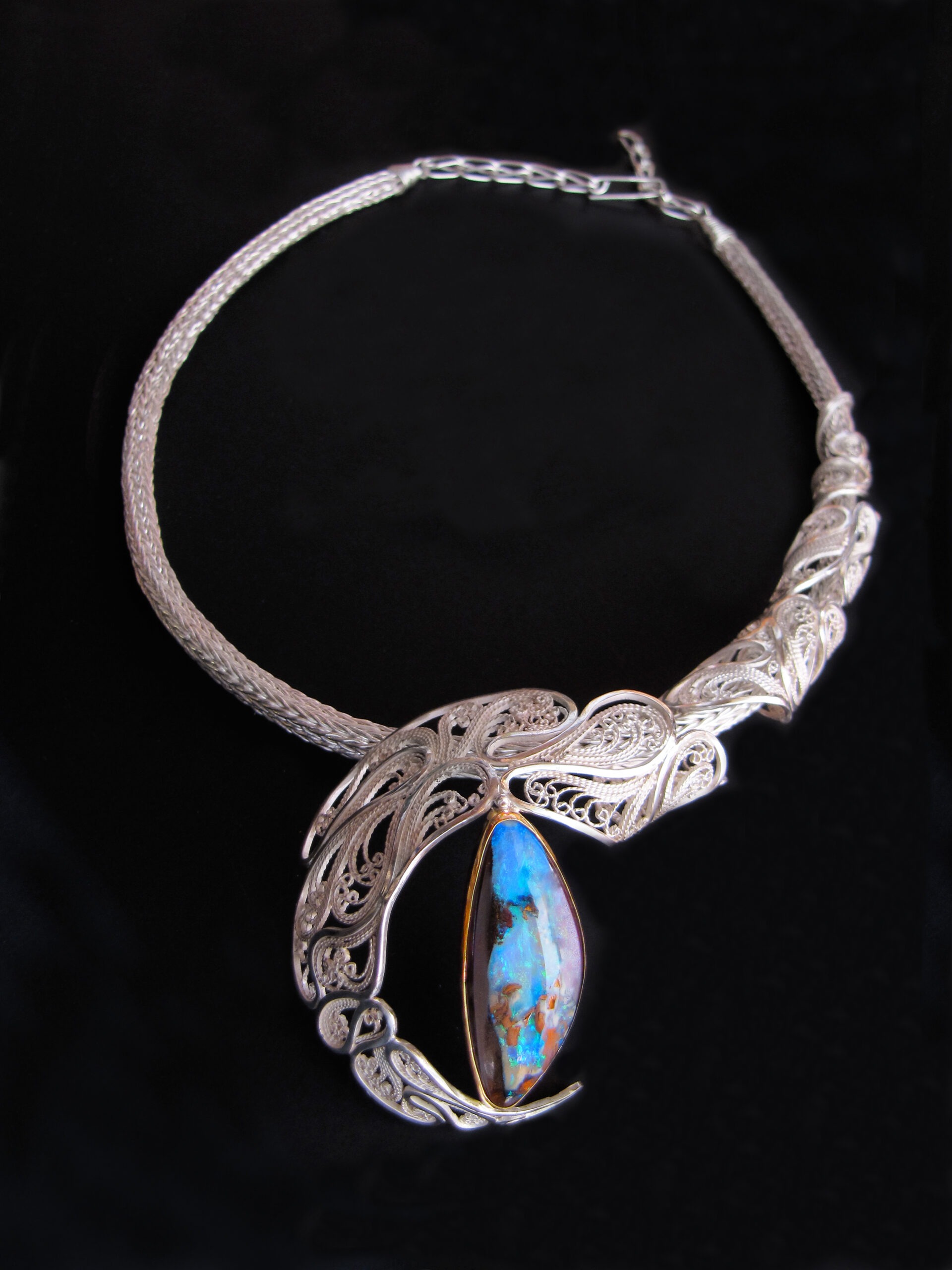 Curves in the Right Places III, 3D filigree and 18 in, Roman chain necklace