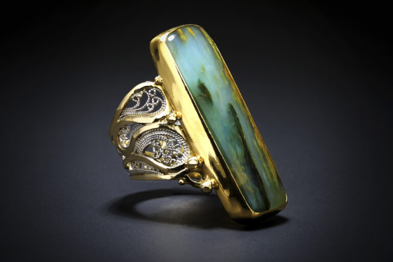 Embraces Herself, Russian filigree ring with maze style shank